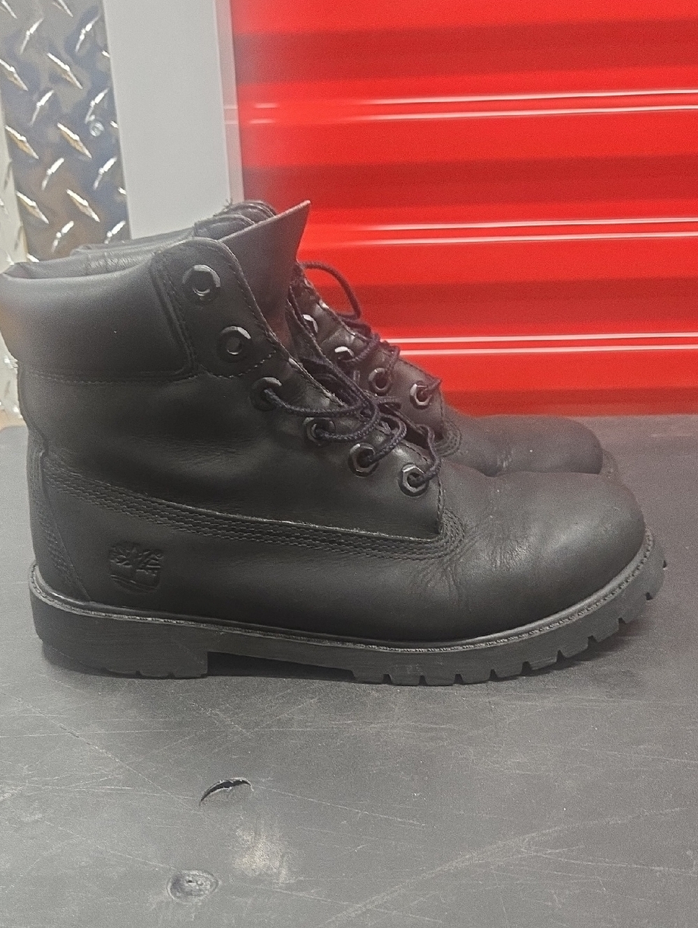 Timberland Kids Black Leather Lace-Up Ankle Boot Size 5.5 Kids / Size 7 Woman***
